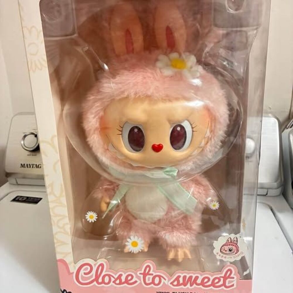 POP LAND / POP MART The Monsters Mokoko – "Close to Sweet" Vinyl Plush Doll - 40